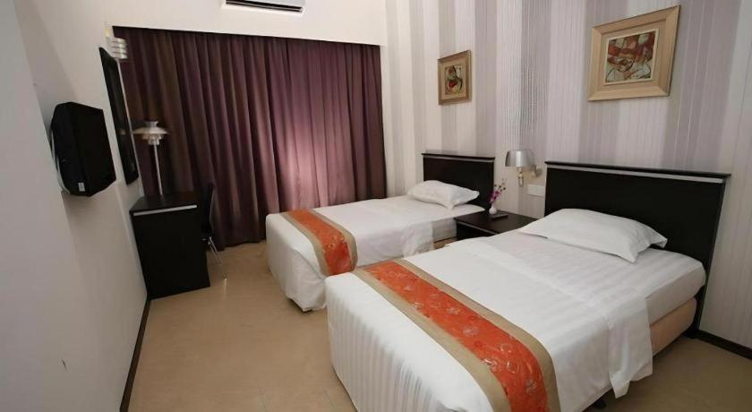 Ritz Garden Hotel ايبوه المظهر الخارجي الصورة