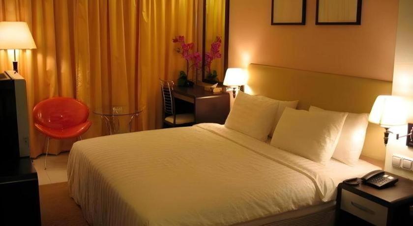 Ritz Garden Hotel ايبوه المظهر الخارجي الصورة
