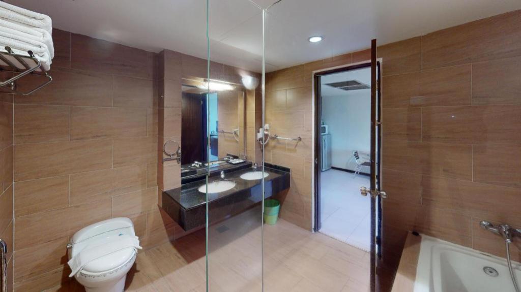 Ritz Garden Hotel ايبوه المظهر الخارجي الصورة