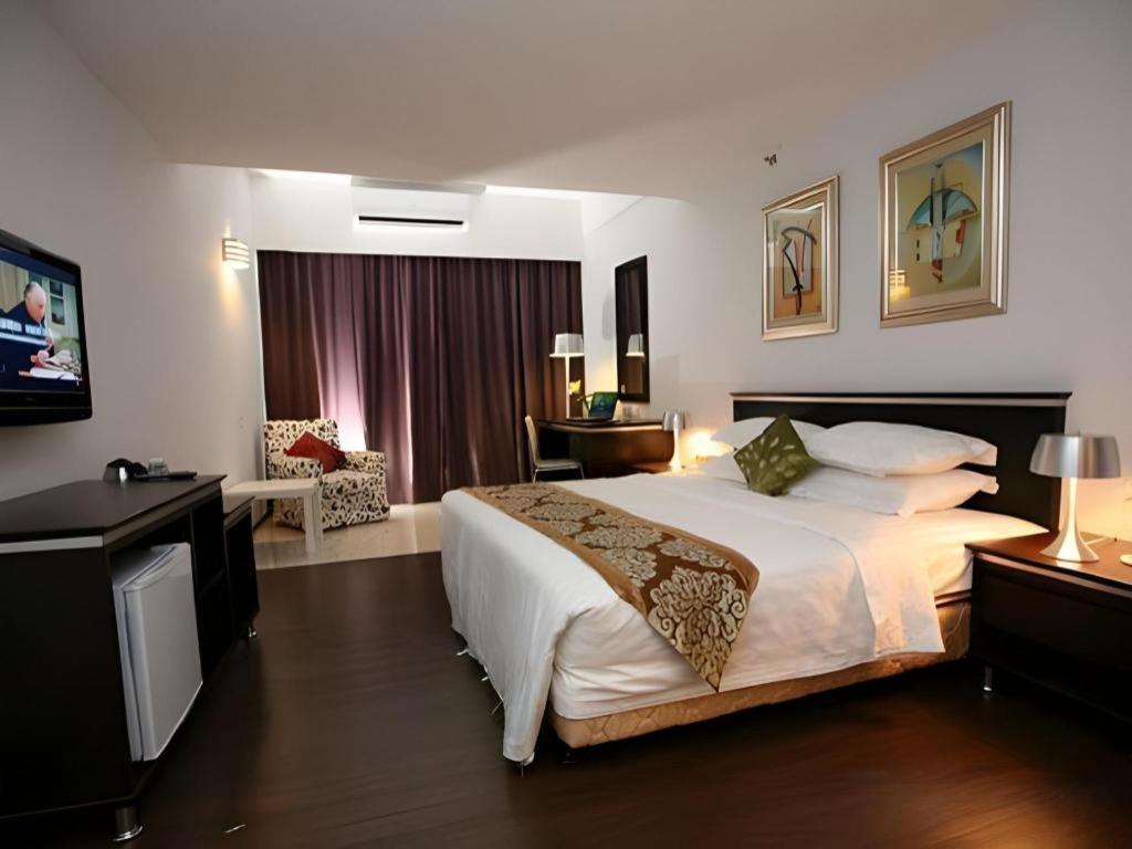 Ritz Garden Hotel ايبوه المظهر الخارجي الصورة