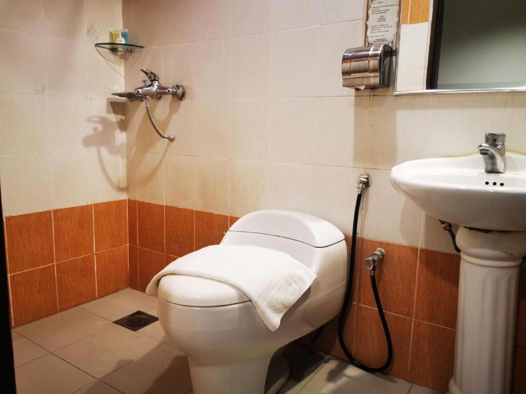 Ritz Garden Hotel ايبوه المظهر الخارجي الصورة