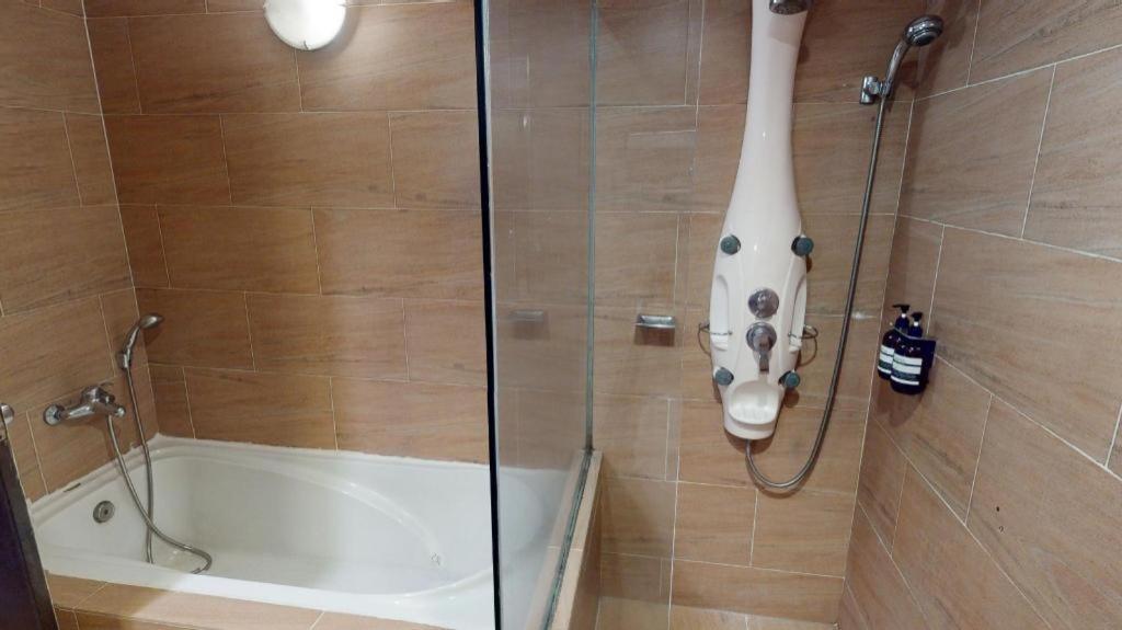 Ritz Garden Hotel ايبوه المظهر الخارجي الصورة