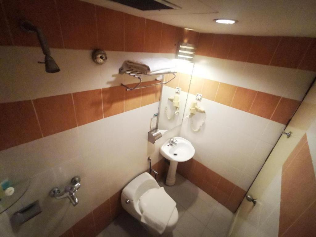 Ritz Garden Hotel ايبوه المظهر الخارجي الصورة