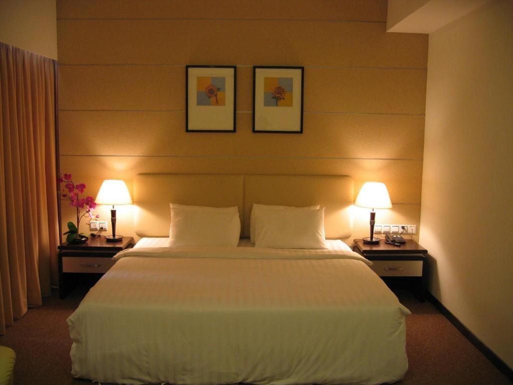 Ritz Garden Hotel ايبوه المظهر الخارجي الصورة