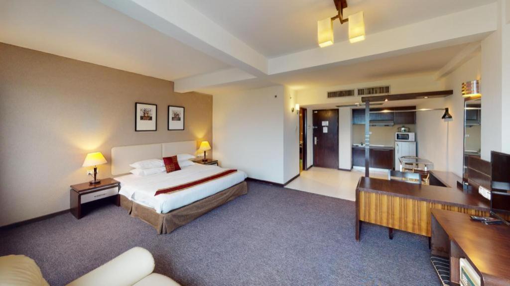 Ritz Garden Hotel ايبوه المظهر الخارجي الصورة