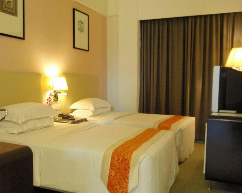 Ritz Garden Hotel ايبوه المظهر الخارجي الصورة